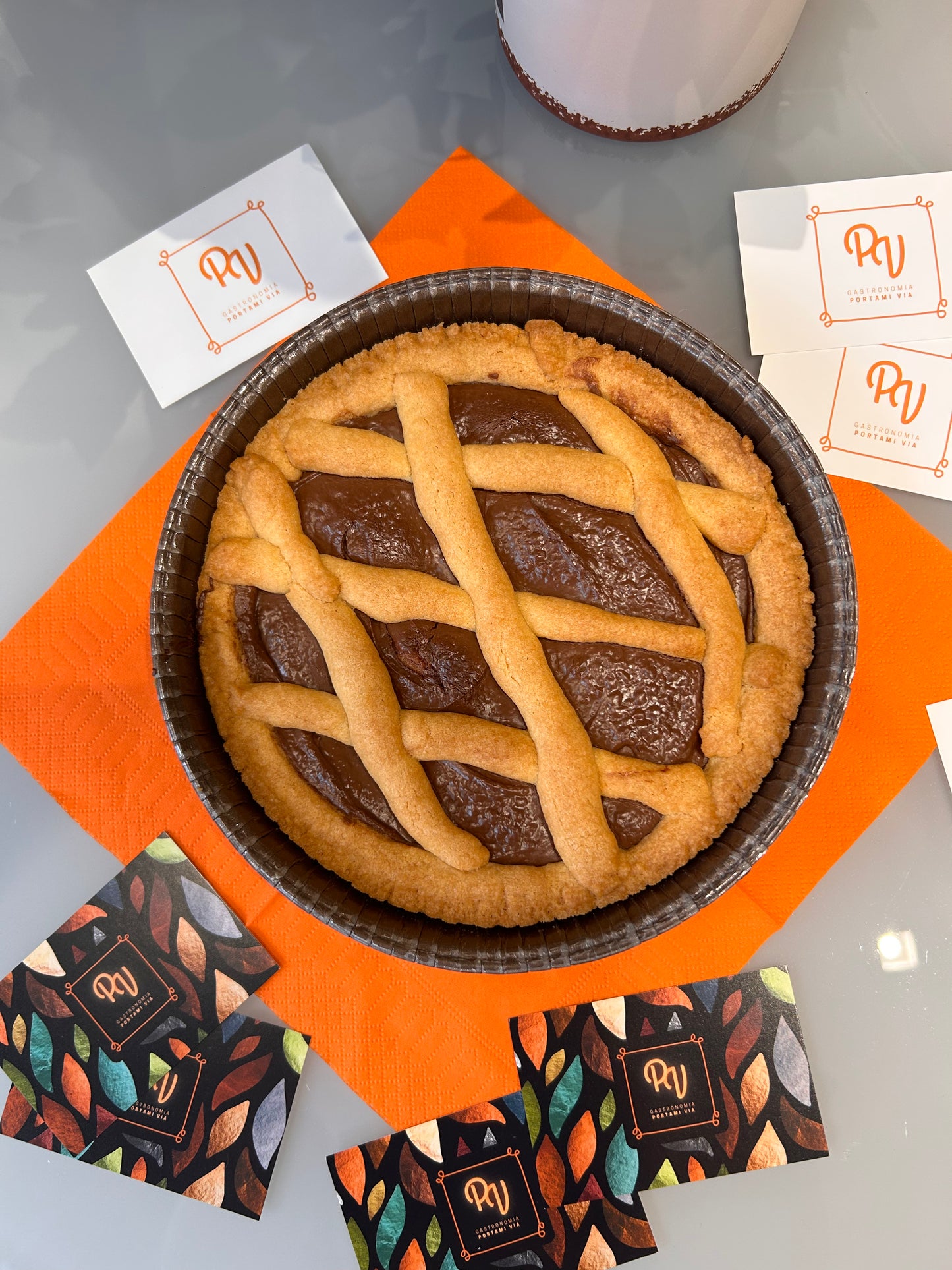 Torta crostata con crema di nocciole